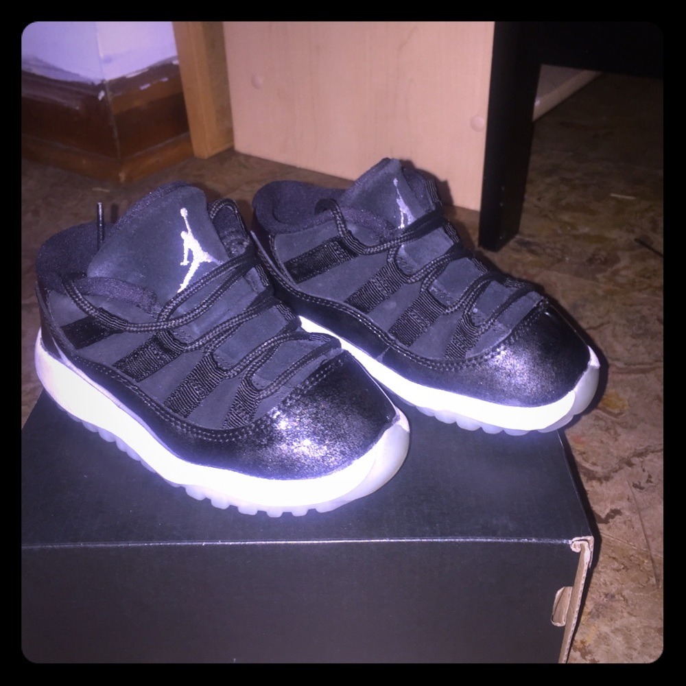 Jordan 11 Retro Low
